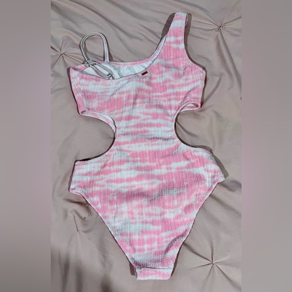 Pink Victoria's Secret Crinkle OneShoulder One Piece Swimsuit XSmall - Picture 3 of 5
